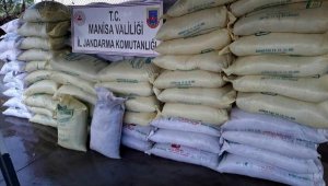Bunu da gördük! Manisa'da 59 ton sahte gübre ele geçirildi