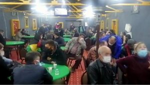 Dernek binasında kumar oynayan 73 kişiye 97 bin 528 TL ceza