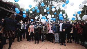 Dokuz Eylül Üniversitesi'nin engelsiz yatırımı 'ArtıBiz' kafe açıldı