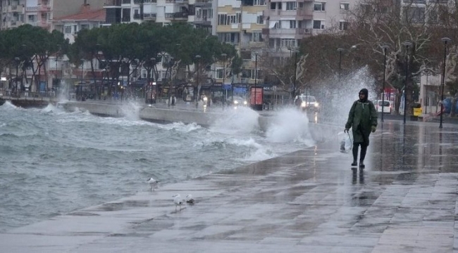 Dikkat! Ege Denizi'nde kuvvetli fırtına uyarısı