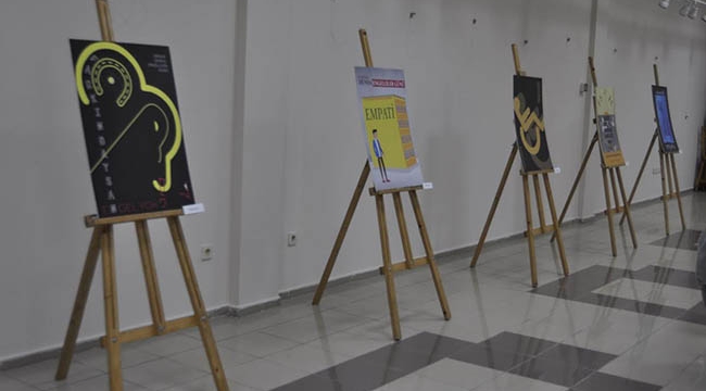 Egeli gençler, engelleri tasarım ile anlattı