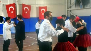 Engelli bireyler sanat şöleninde eğlendi