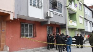 Fırın işçisi evinde ölü bulundu