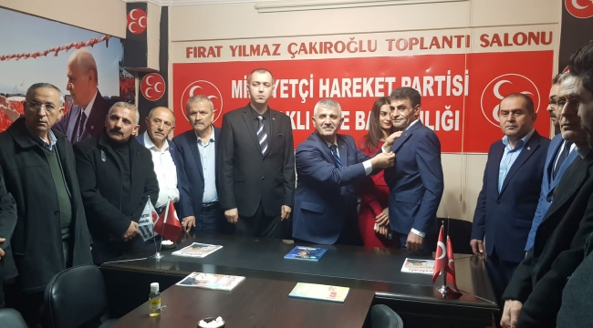 Gelecek Partisi'nden istifa edip MHP'ye katıldılar