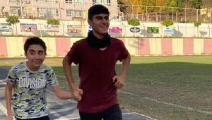 Görme engelli Mustafa'nın hedefi maraton