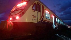 Hemzemin geçitte tren çarpan yaya yaşamını yitirdi