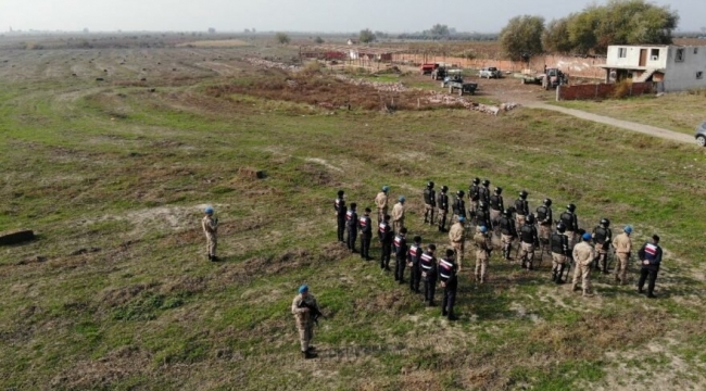 İşgal! Kuruyan gölün üzerine binalar diktiler! 