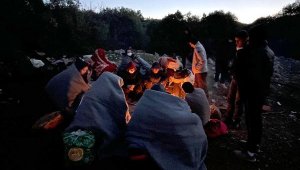 İzmir'de 631 kaçak göçmen ve 3 organizatör yakalandı