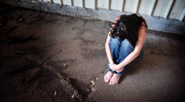 İzmir'de 7 kız öğrenciye cinsel istismar iddiası! Öğretmen kovuldu