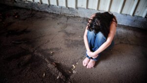 İzmir'de 7 kız öğrenciye cinsel istismar iddiası! Öğretmen kovuldu