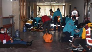 İzmir'de 'Uluslararası Acil ve Afet Tatbikatı'
