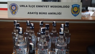 Kaçak içkileri yüklerken yakalandı!