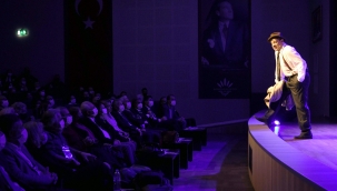 Karabağlar 'Bir Garip Orhan Veli'yle buluştu