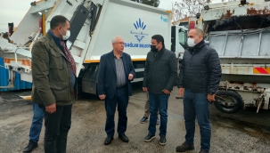 Karabağlar'da temizlik işçilerine başkan morali