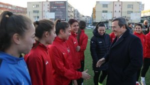 Konak Belediyespor'dan şampiyonluk sözü