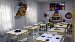 Köy okulunda çocuklar akıl oyunlarıyla gelişecek