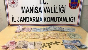 Manisa'da jandarmadan kumar baskını