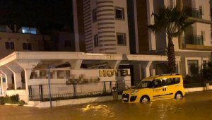 Metrekareye 24 saatte 170,5 kilogram yağış düştü