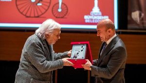 Mizah Festivali'nde 'Onur Ödülü'nün sahibi Müjdat Gezen