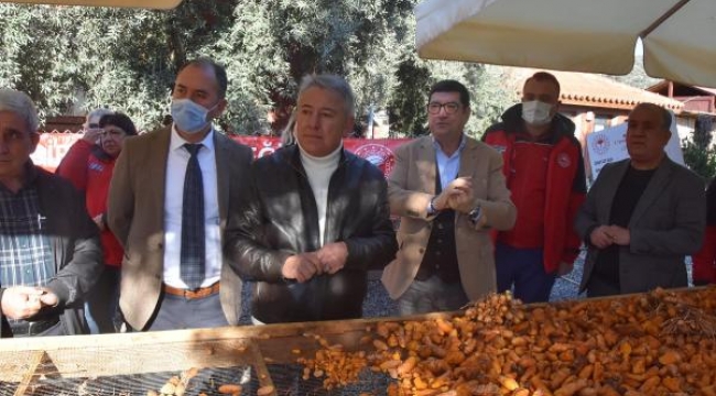 Muğla'da zerdeçal ve zencefil hasadı üreticiyi sevindirdi