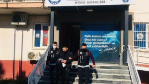 Saklandığı dolapta yakalandı!