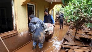 Selin talan ettiği Marmaris 6 gündür temizleniyor