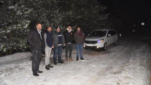 Spil'de karda mahsur kalanlar kurtarıldı