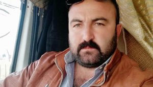 Tamir etmeye çalıştığı TIR ile duvar arasına sıkışan sürücü öldü