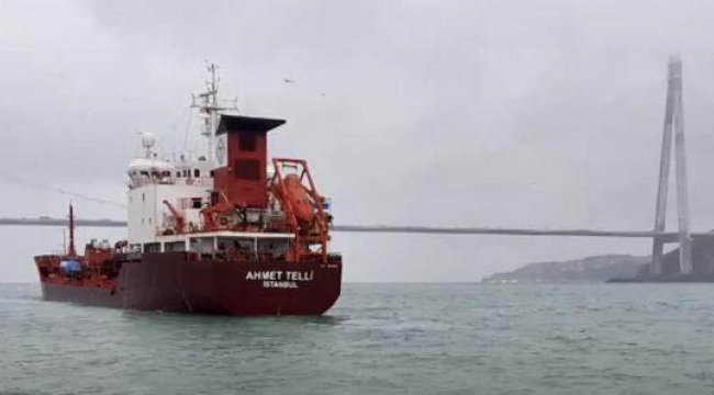 Tanker arızası nedeniyle İstanbul Boğazı gemi trafiğine kapatıldı