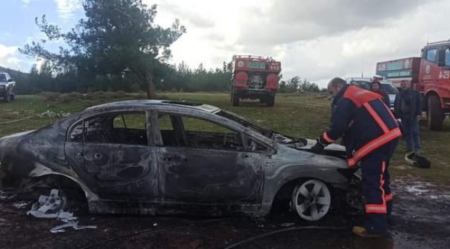 Yanan otomobile Orman ekibi müdahale etti