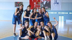 Yaşar Üniversitesi potada namağlup 1'inci Lig'de