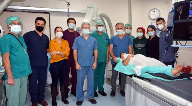 5 çocuğun kalbindeki delikler ameliyatsız kapatıldı