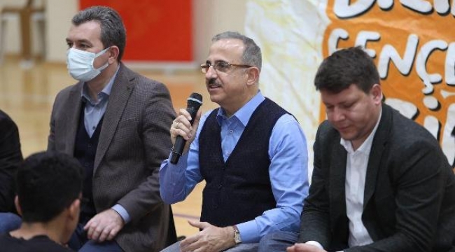 AK Parti İzmir İl Başkanı Sürekli, yeni yıl hedefini gençlerle koydu