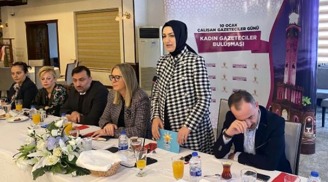 AK Parti'den kadın gazeteciler buluşması