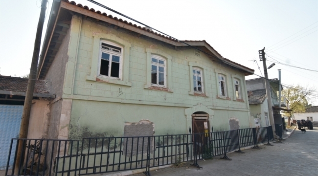 Atatürk Evi'nde restorasyon devam ediyor