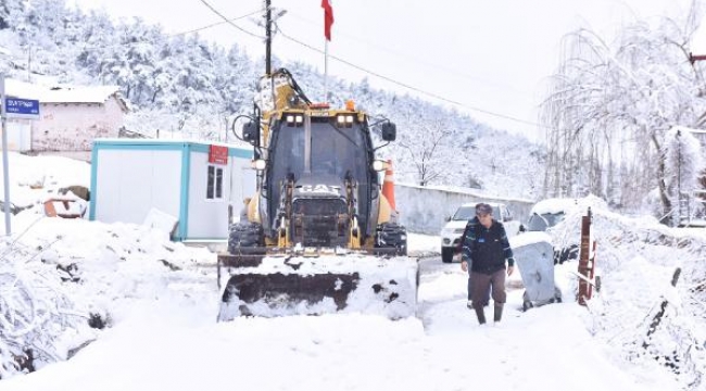 Balıkesir'de 144 köyle ulaşım kesildi
