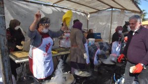 Bodrum'da soğuk havaya rağmen 'Hamsi Festivali' coşkusu yaşandı