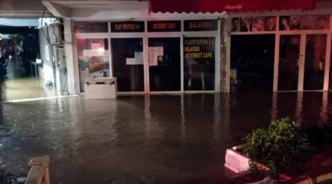 Bodrum'u sağanak ve dolu vurdu