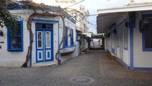 Bozcaada'da boş ev çok, kiralık yok