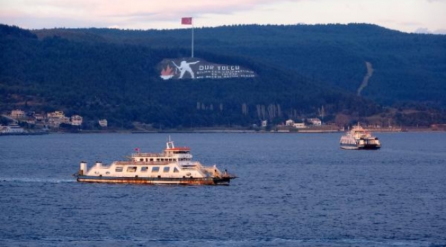 Bozcaada'ya tüm feribot seferleri iptal edildi
