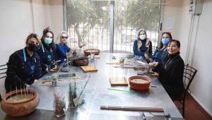 Cam, kadınların elinde sanat eserine dönüşüyor