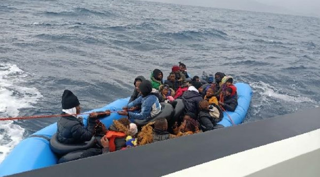 Dikili açıklarında 38 kaçak göçmen kurtarıldı
