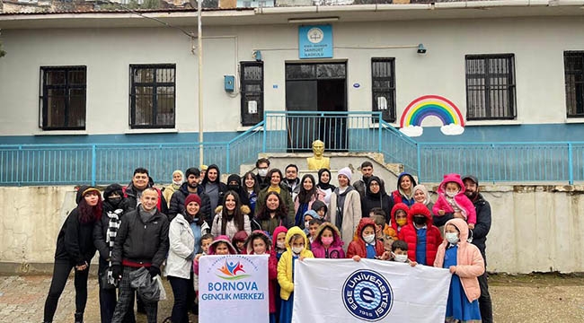  "Egeli Gençler Sanatı Köylere Taşıyor"