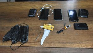 Ehliyet sınavında düzenekle kopyaya 3 gözaltı