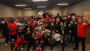 Göztepe fırtına gibi başladı