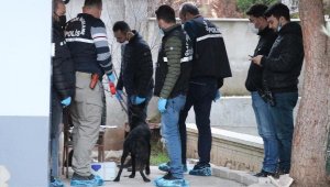 İnternetten bomba yapıp, eşinin sevgilisinin aracına yerleştirmiş