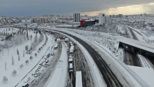 İstanbul'da 20 saat mahsur kaldılar