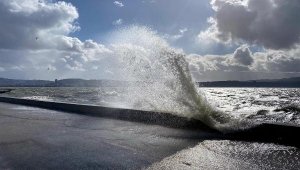İzmir için fırtına ve yağmur uyarısı