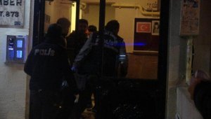 İzmir'de cinayet! Arkadan gelip bıçağı sapladı