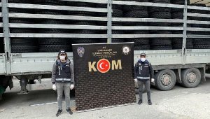 İzmir'de gümrük kaçağı 268 adet ağır vasıta araç lastiği ele geçirildi